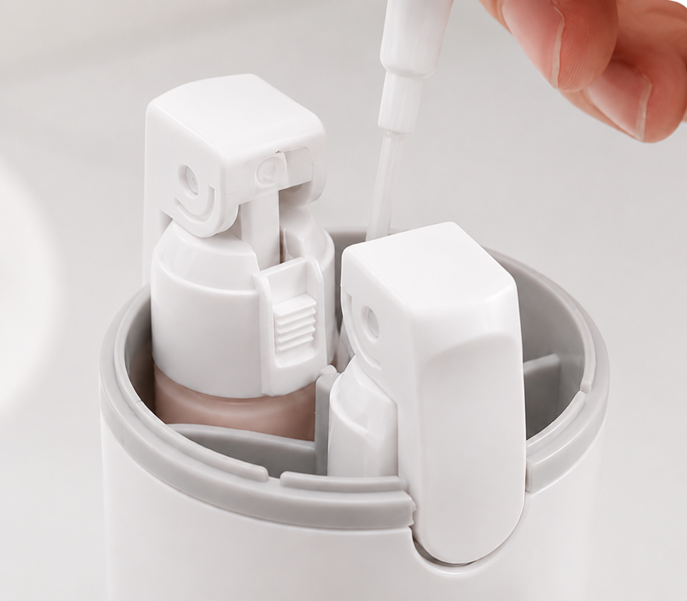 Distributeur 4 en 1 Travio™